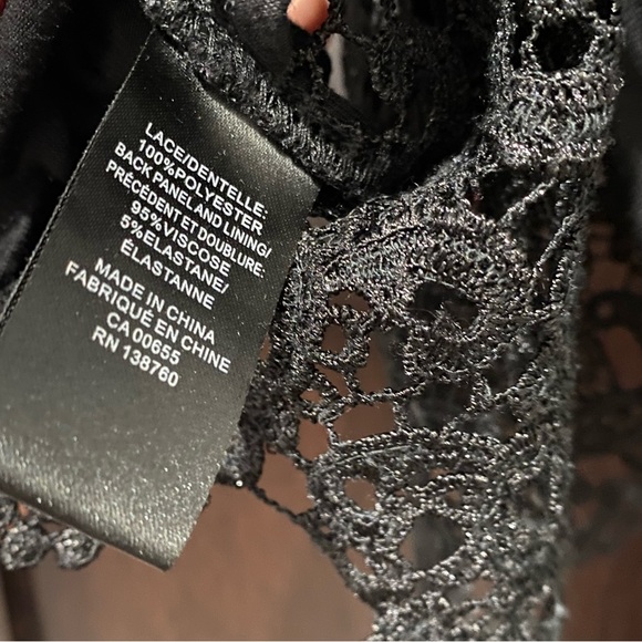 RW&CO Layered Lace Sleeveless Top - Small - Picture 3 of 4